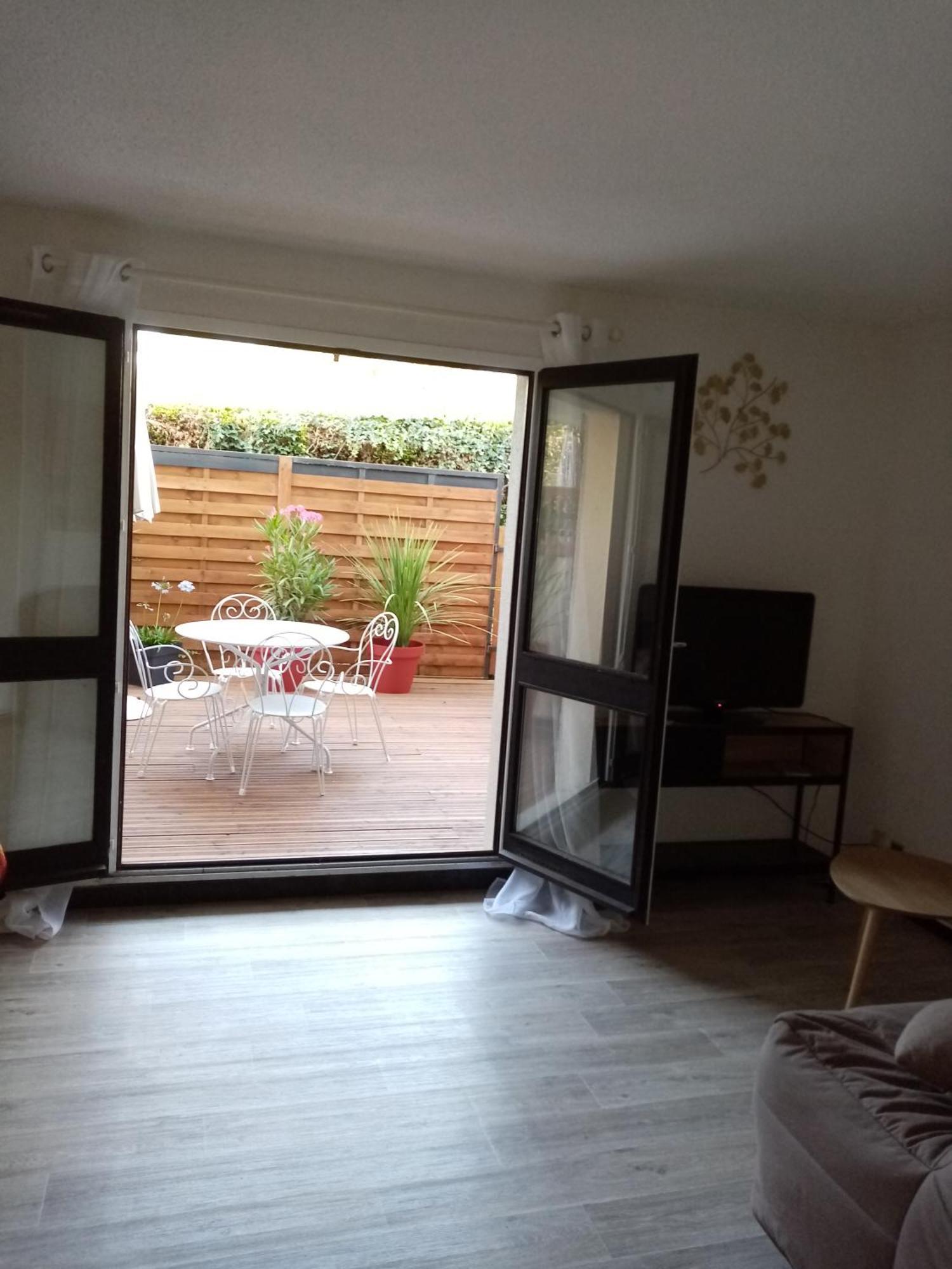 Cabourg Agreable T2 Residence Calme - Terrasse 20M2 - Animaux Bienvenus Esterno foto